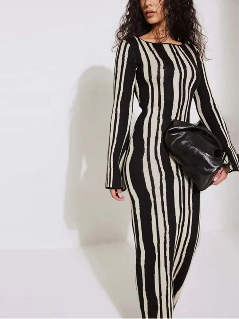 Contrast Bell Sleeve  Maxi Dress