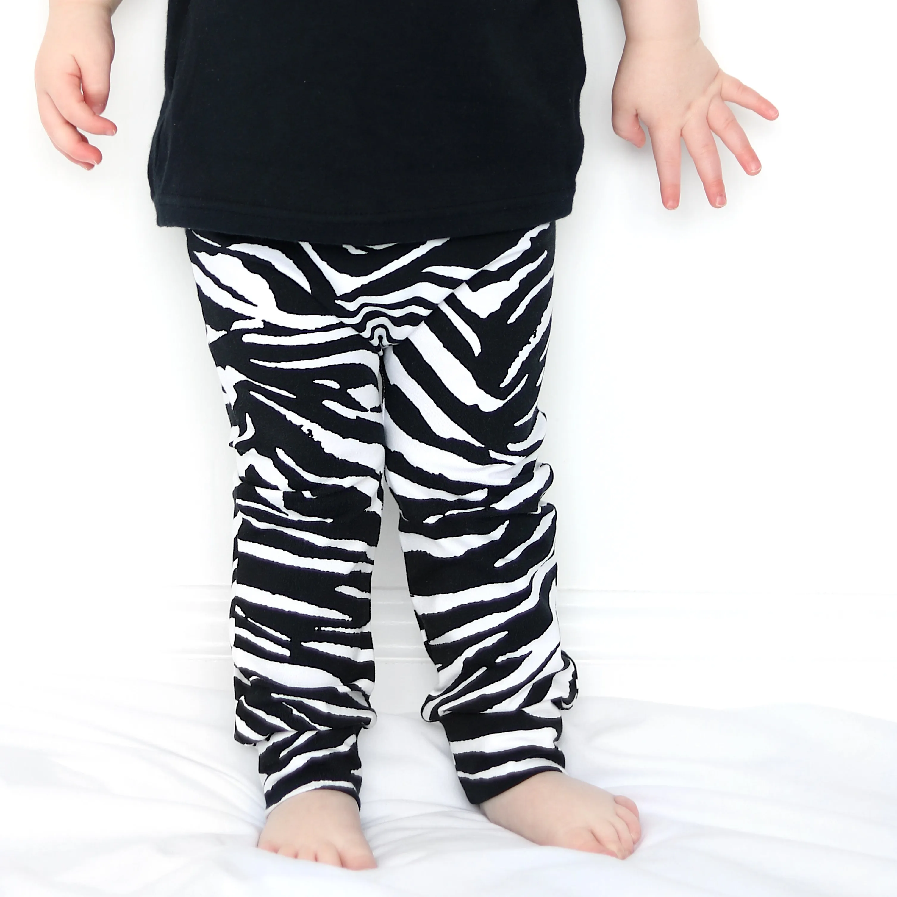 Mono Zebra Leggings