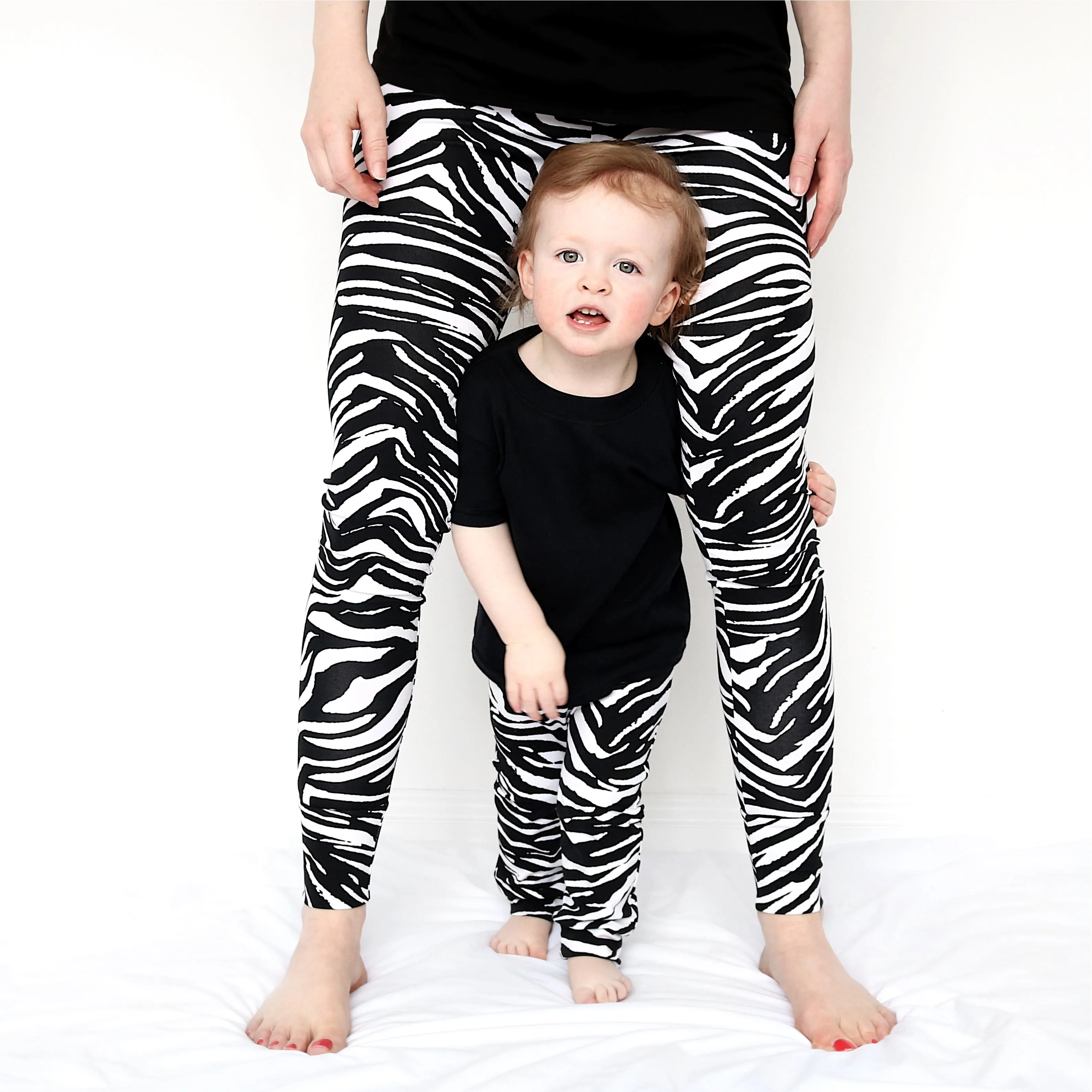 Mono Zebra Leggings