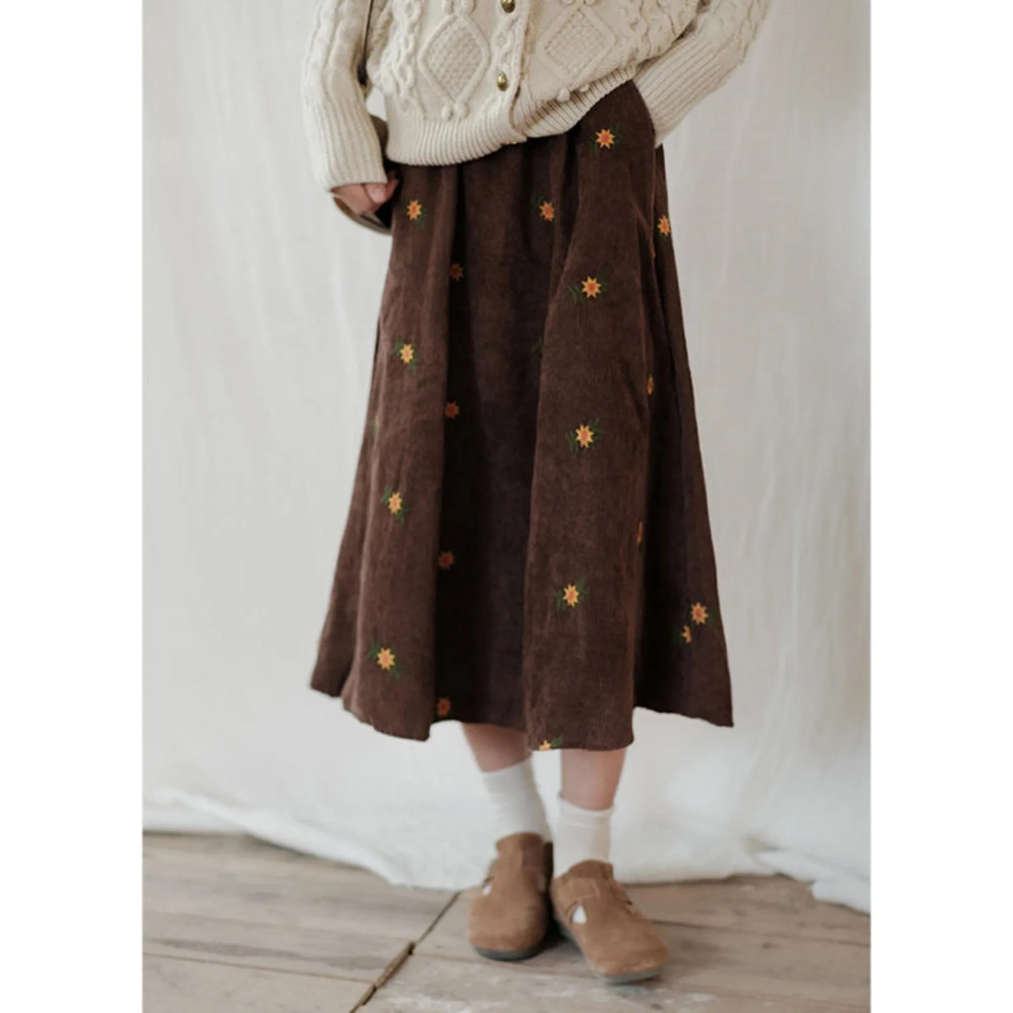 Retro Corduroy Embroidered Skirt